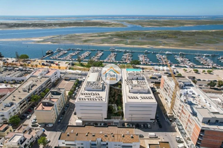 Apartamento T4 para Venda em Olhão Foto 3