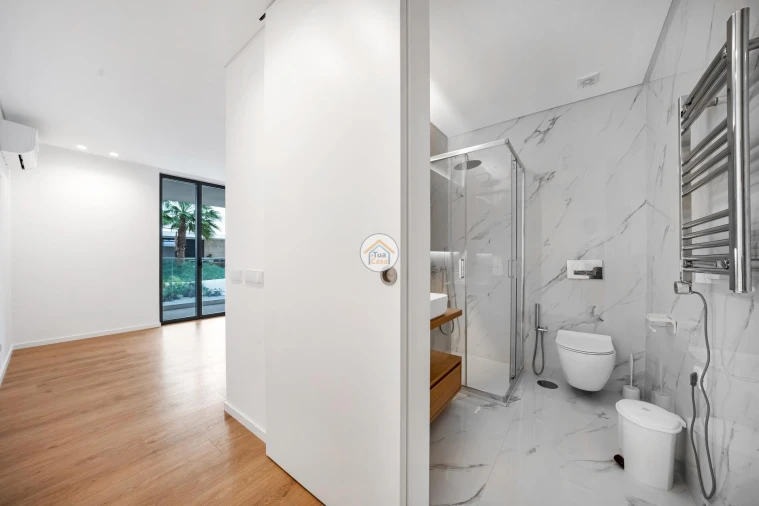 Apartamento T4 para Venda em Olhão Foto 26