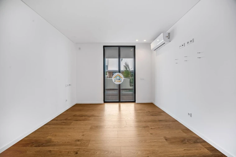 Apartamento T4 para Venda em Olhão Foto 21