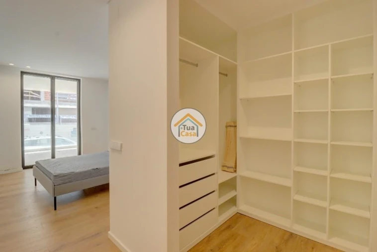 Apartamento T4 para Venda em Olhão Foto 14