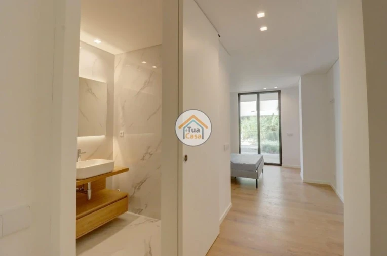 Apartamento T4 para Venda em Olhão Foto 25