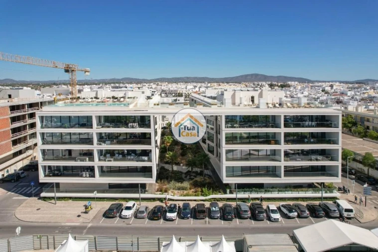 Apartamento T4 para Venda em Olhão Foto 1