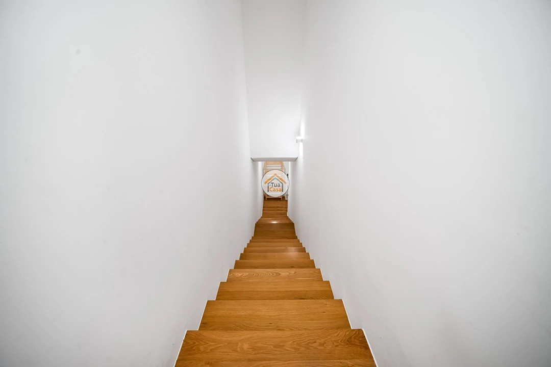 Apartamento T4 para Venda em Olhão Foto 31