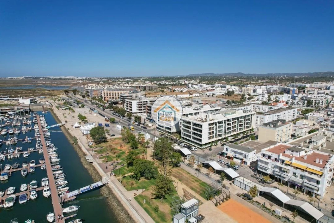 Apartamento T4 para Venda em Olhão Foto 55