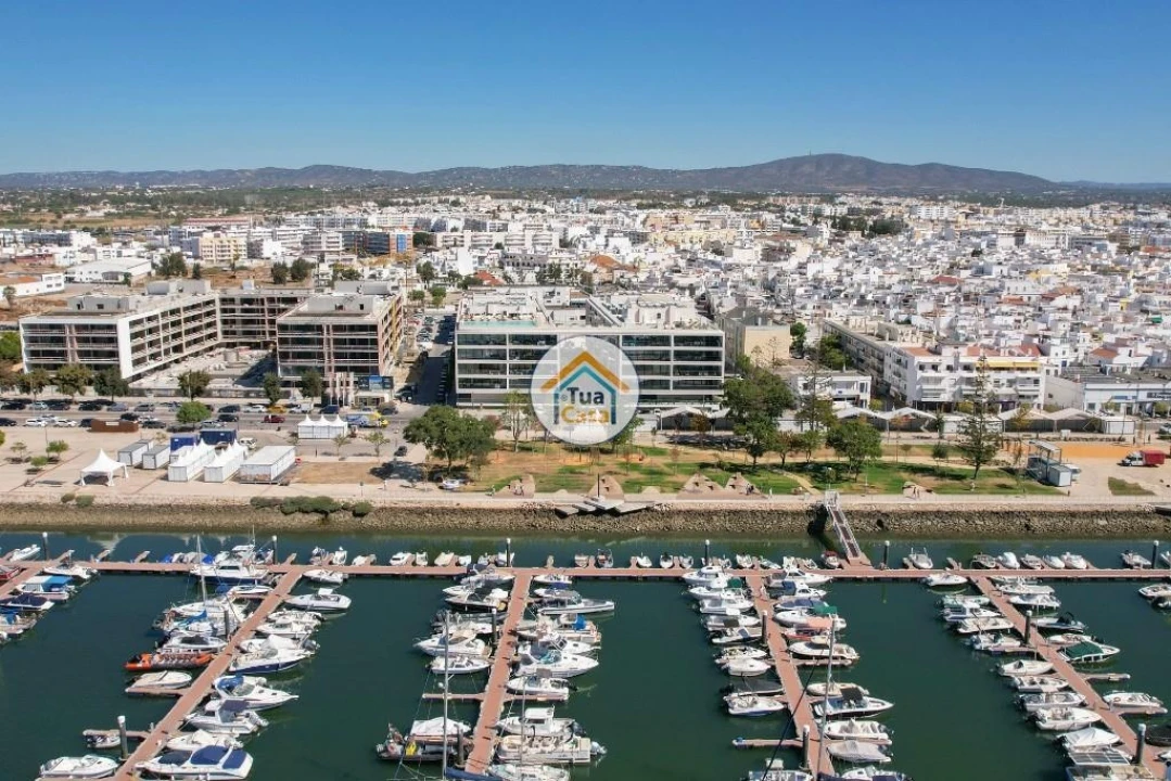 Apartamento T4 para Venda em Olhão Foto 56