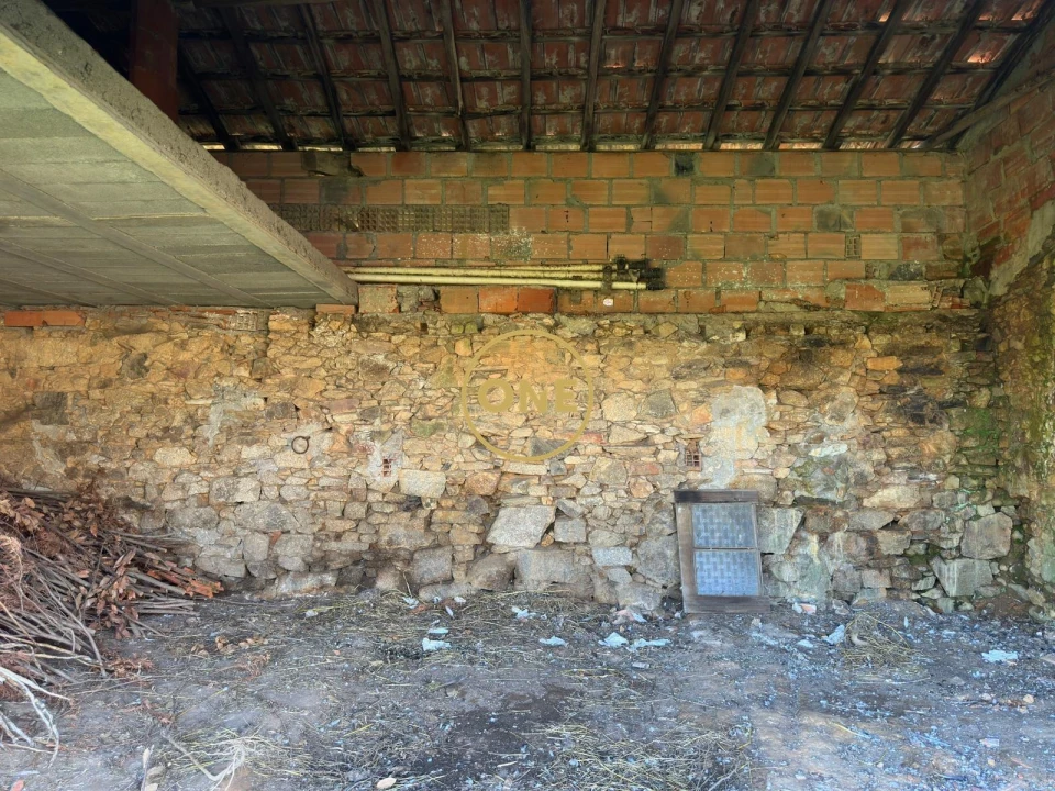 Moradia T3 para Venda em Laundos Foto 16