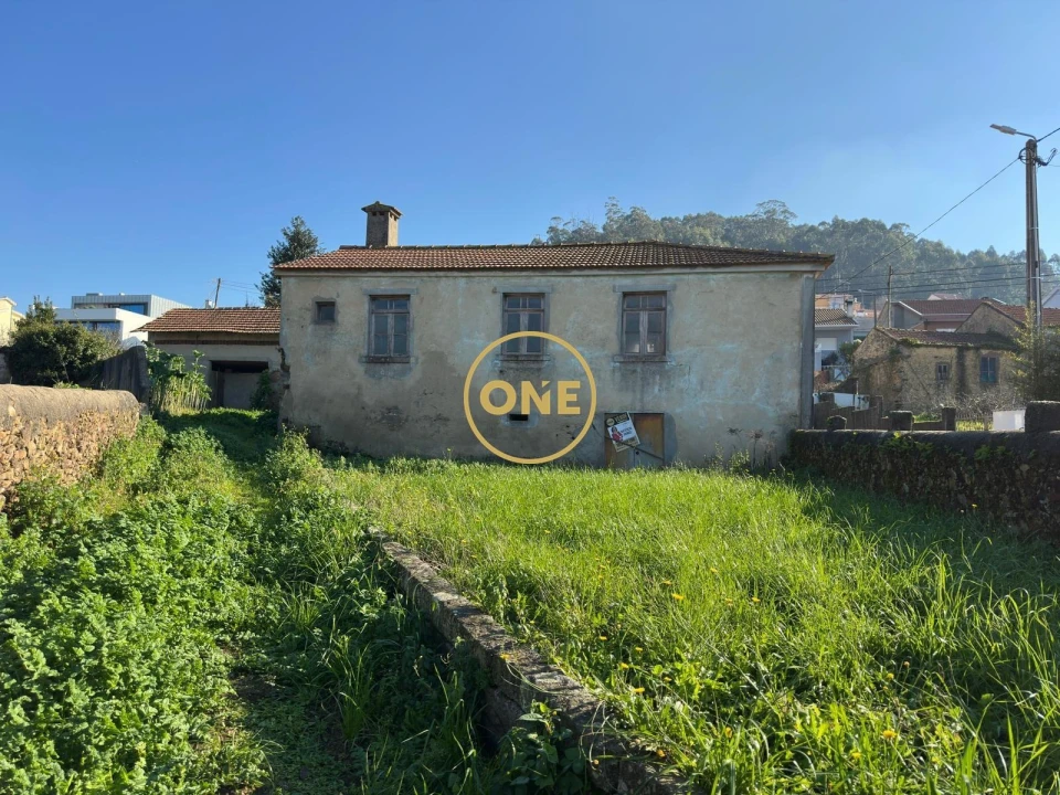 Moradia T3 para Venda em Laundos Foto 2