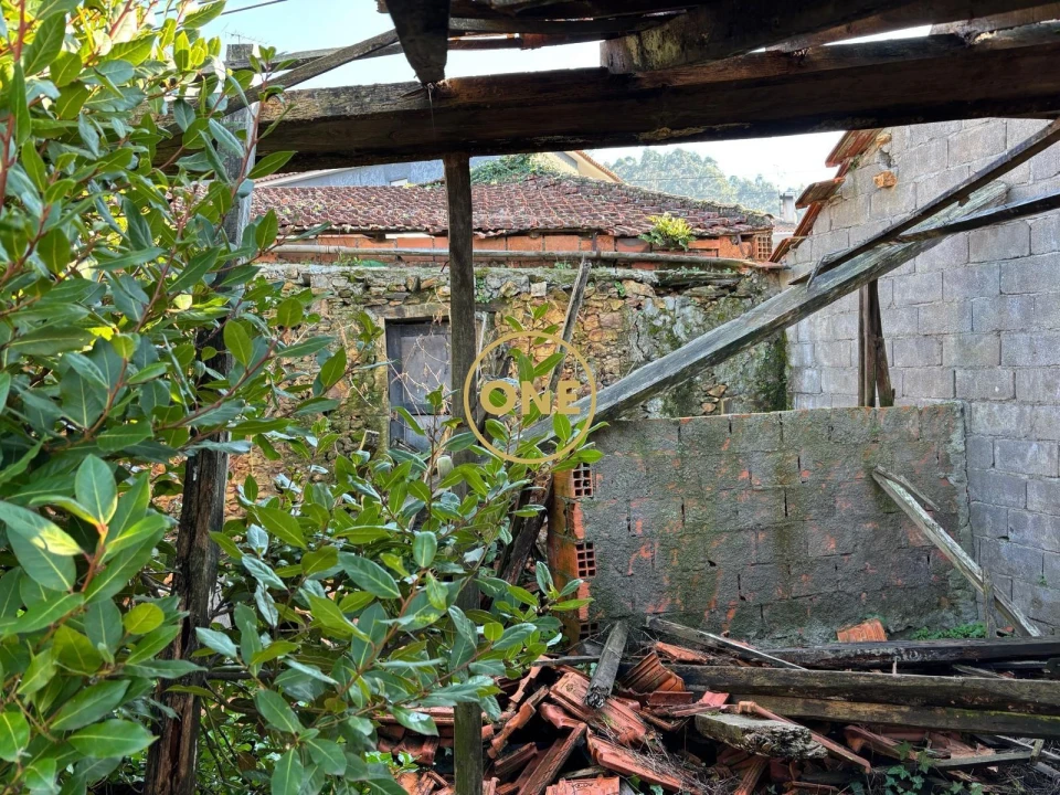 Moradia T3 para Venda em Laundos Foto 31