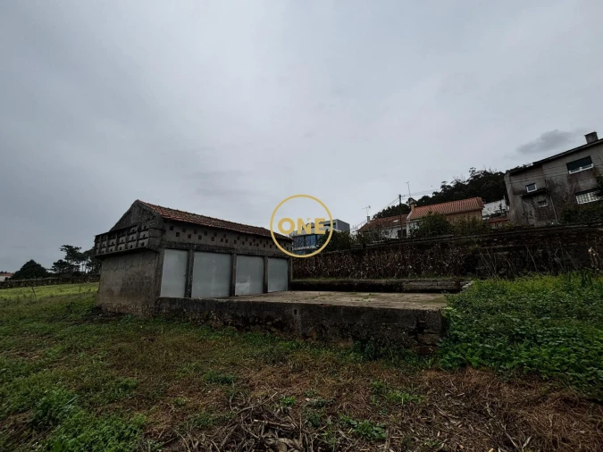 Moradia T3 para Venda em Laundos Foto 24