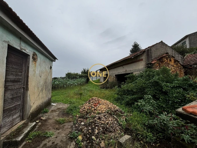 Moradia T3 para Venda em Laundos Foto 36