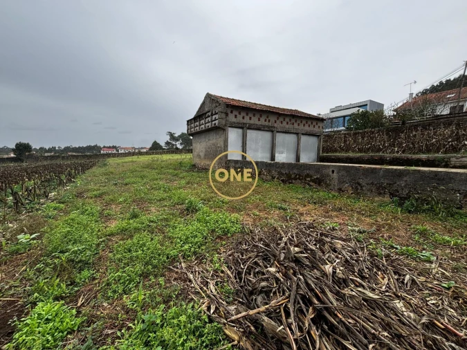 Moradia T3 para Venda em Laundos Foto 26