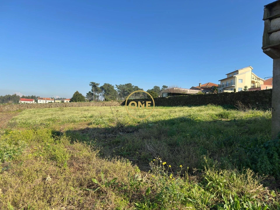 Moradia T3 para Venda em Laundos Foto 32