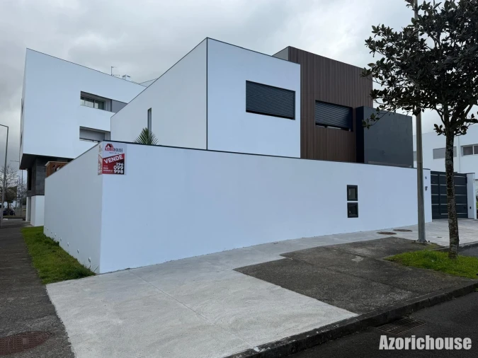 Moradia T3 para Venda em Ribeira Grande (Conceição) Foto 1