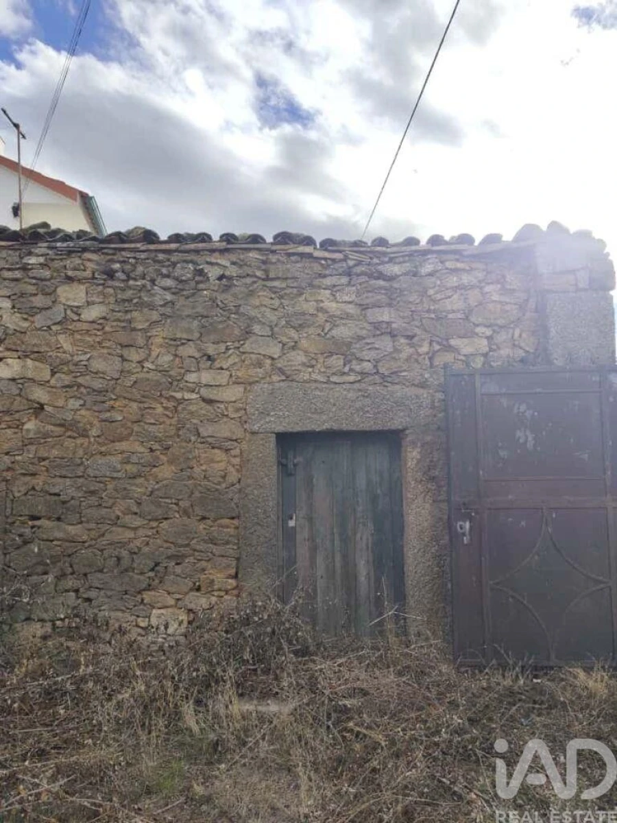 Moradia T2 para Venda em Aldeia Velha Foto 5