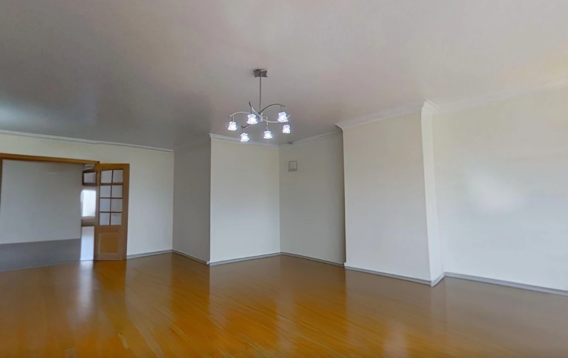 Apartamento T4 para Venda em Campolide Foto 3