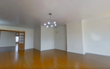 Apartamento T4 para Venda em Campolide