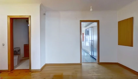 Apartamento T4 para Venda em Campolide