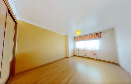 Apartamento T4 para Venda em Campolide