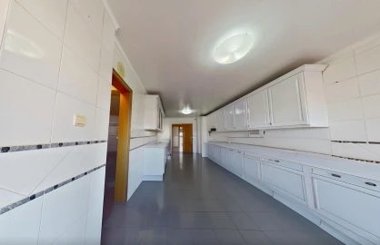 Apartamento T4 para Venda em Campolide