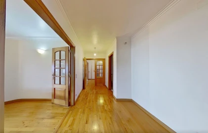 Apartamento T4 para Venda em Campolide