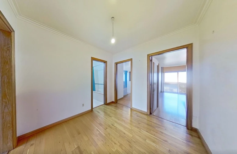 Apartamento T4 para Venda em Campolide Foto 10