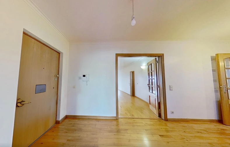 Apartamento T4 para Venda em Campolide Foto 31