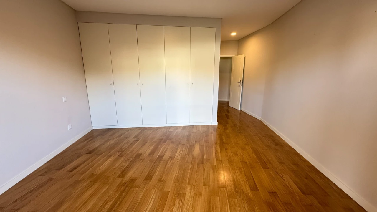 Apartamento T3 para Venda em Creixomil Foto 25