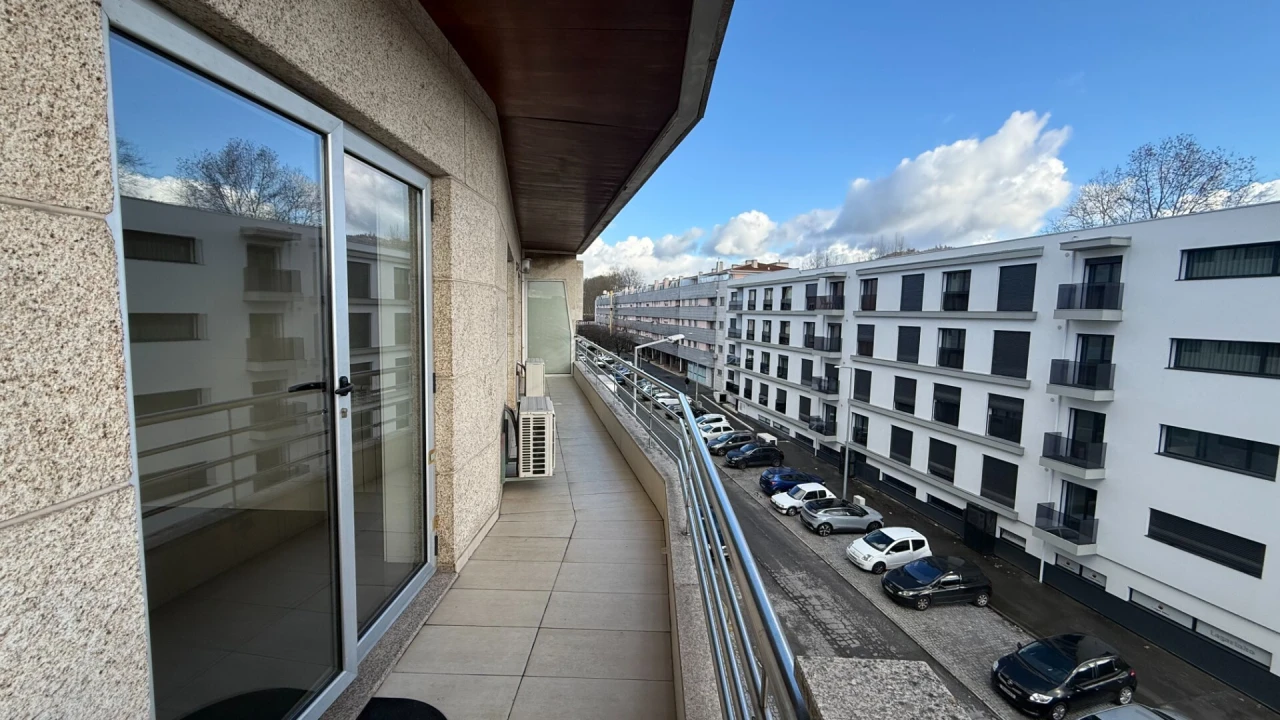 Apartamento T3 para Venda em Creixomil Foto 8