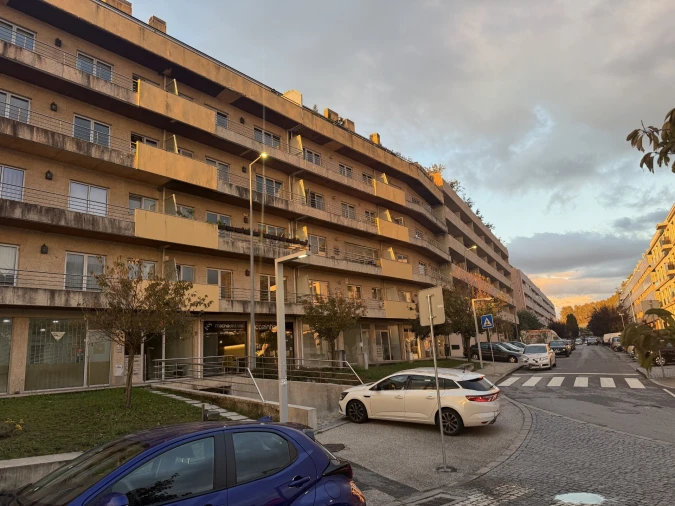 Apartamento T3 para Venda em Creixomil Foto 5