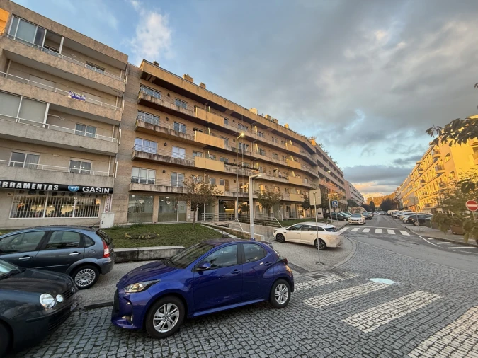 Apartamento T3 para Venda em Creixomil Foto 8