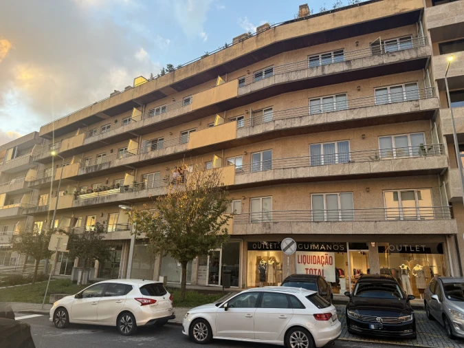 Apartamento T3 para Venda em Creixomil Foto 4