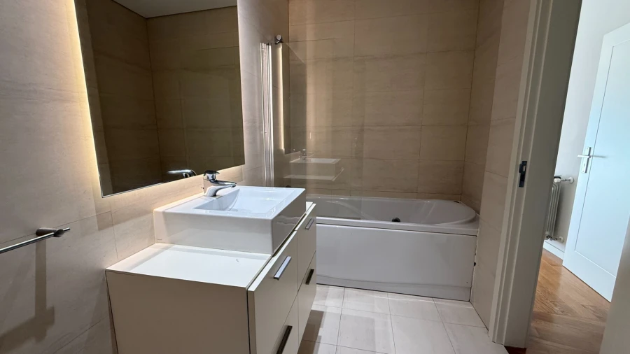 Apartamento T3 para Venda em Creixomil Foto 29