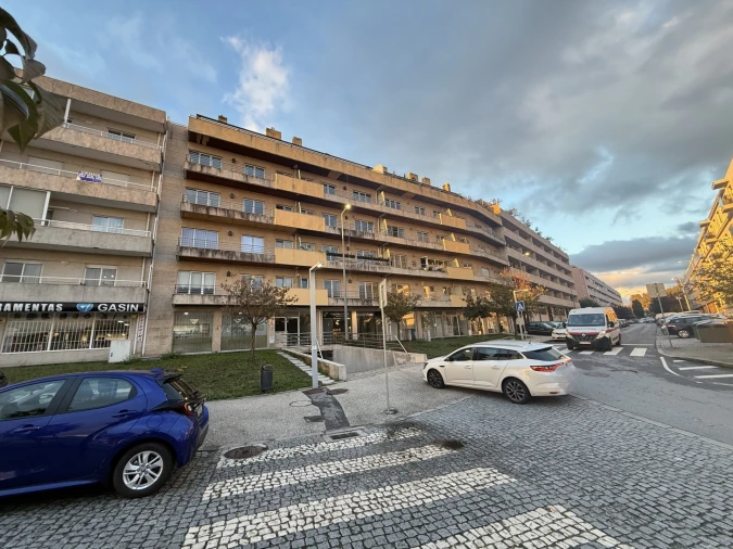 Apartamento T3 para Venda em Creixomil Foto 3