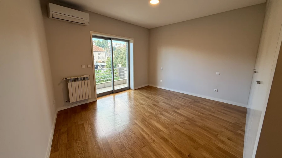 Apartamento T3 para Venda em Creixomil Foto 22