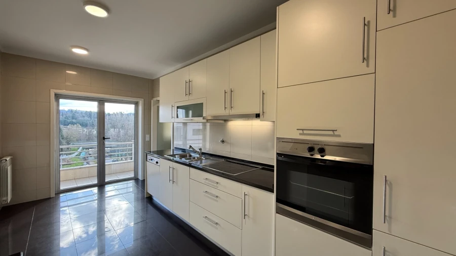 Apartamento T3 para Venda em Creixomil Foto 10