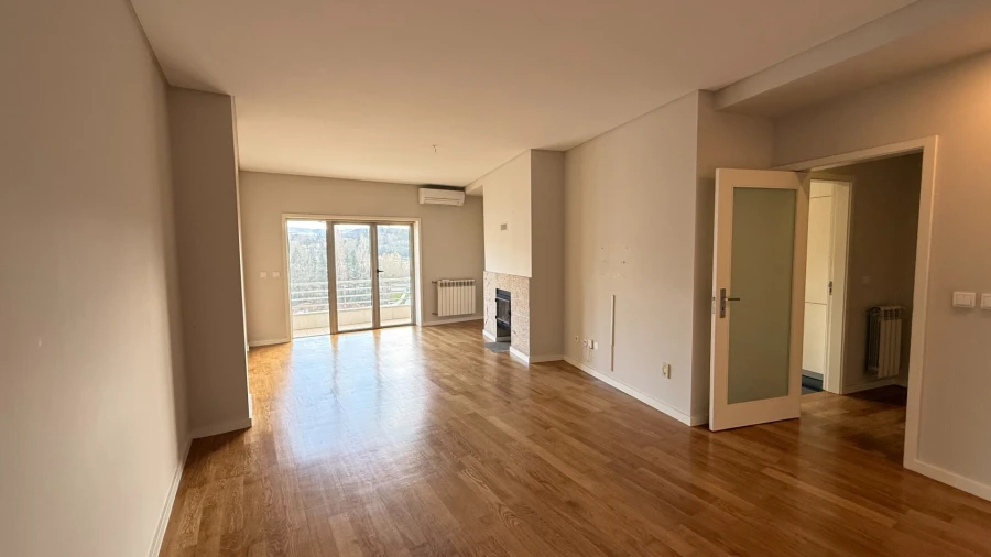 Apartamento T3 para Venda em Creixomil Foto 4