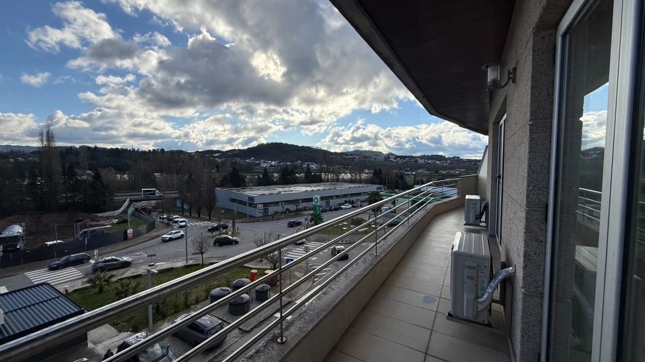 Apartamento T3 para Venda em Creixomil Foto 6