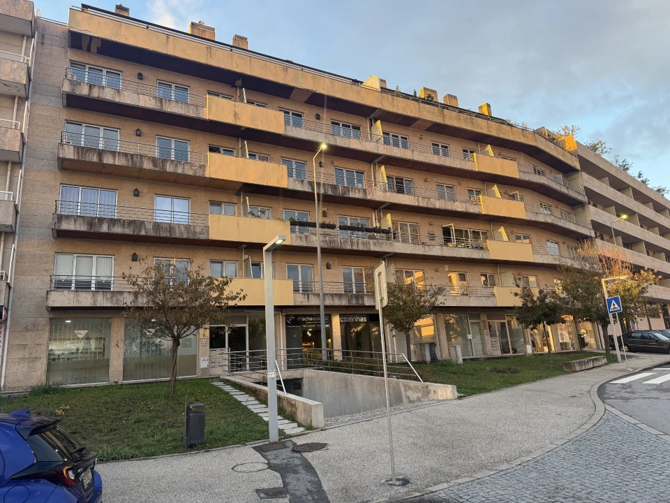 Apartamento T3 para Venda em Creixomil Foto 33