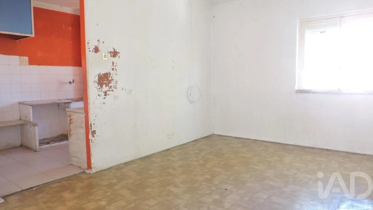 Apartamento T3 para Venda em Laranjeiro e Feijó Foto 2