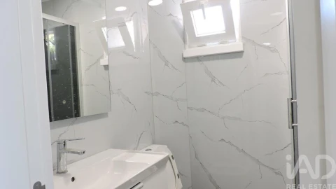 Apartamento T3 para Venda em Laranjeiro e Feijó