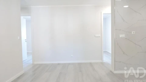 Apartamento T3 para Venda em Laranjeiro e Feijó