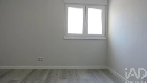 Apartamento T3 para Venda em Laranjeiro e Feijó