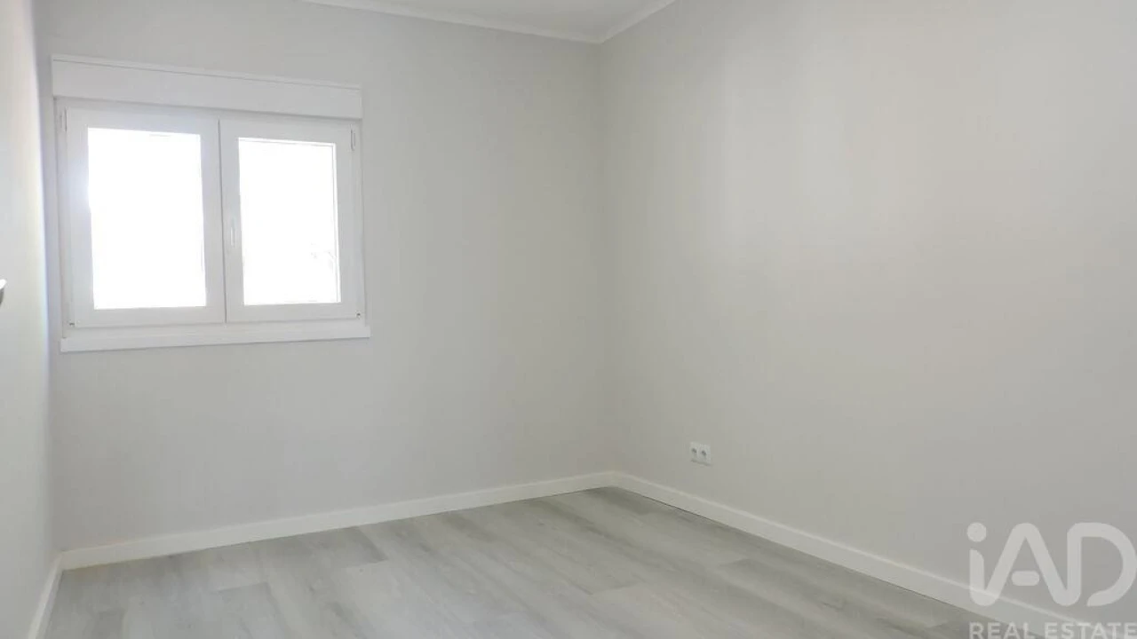 Apartamento T3 para Venda em Laranjeiro e Feijó Foto 9