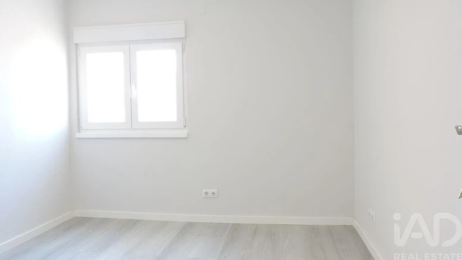 Apartamento T3 para Venda em Laranjeiro e Feijó Foto 21