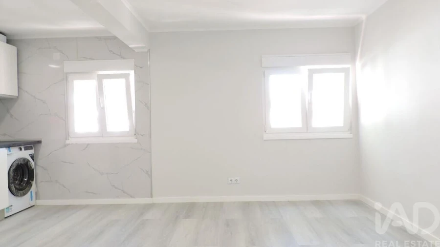 Apartamento T3 para Venda em Laranjeiro e Feijó Foto 4