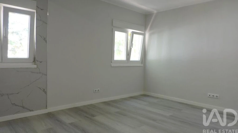Apartamento T3 para Venda em Laranjeiro e Feijó Foto 5