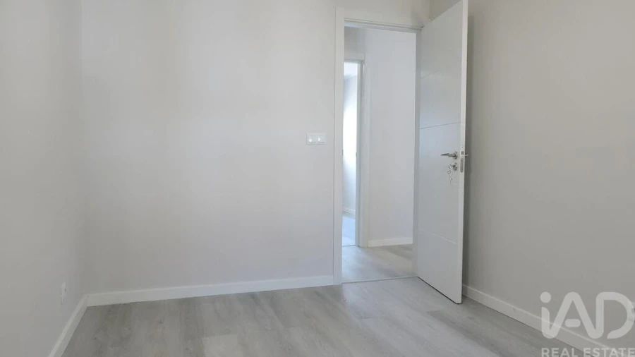 Apartamento T3 para Venda em Laranjeiro e Feijó Foto 11