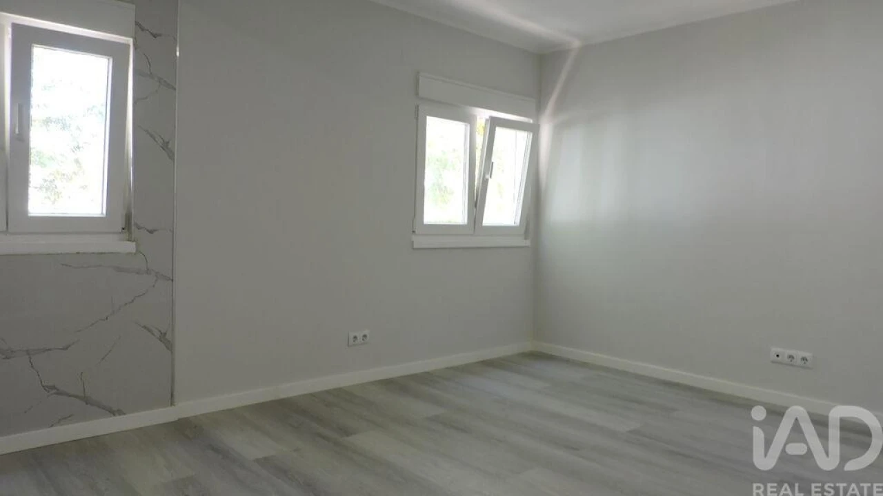 Apartamento T3 para Venda em Laranjeiro e Feijó Foto 5