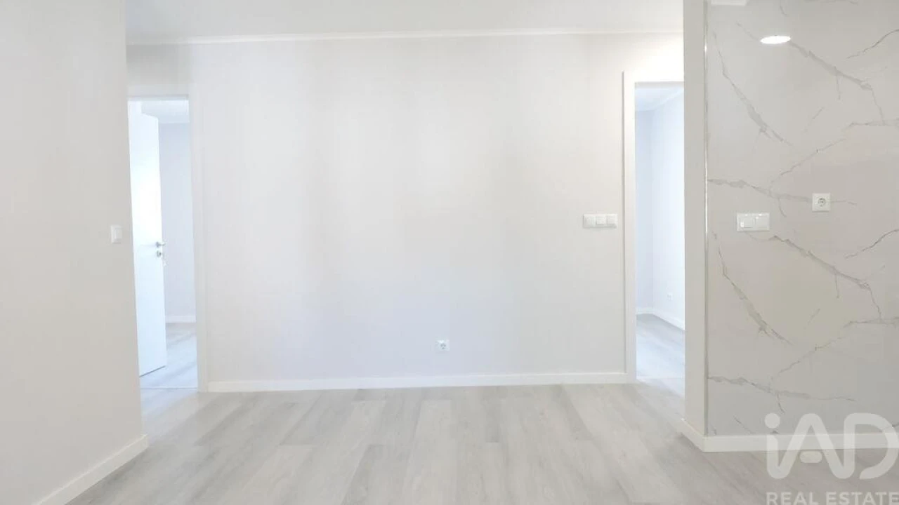 Apartamento T3 para Venda em Laranjeiro e Feijó Foto 7