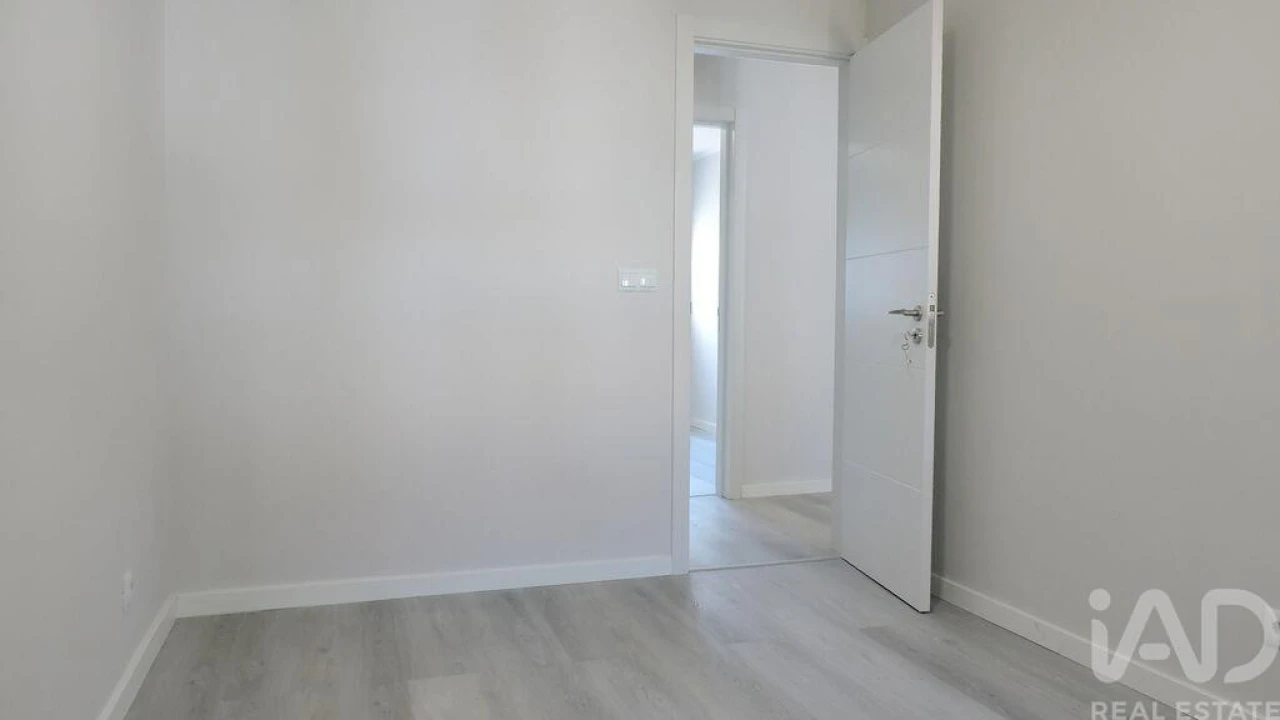 Apartamento T3 para Venda em Laranjeiro e Feijó Foto 11